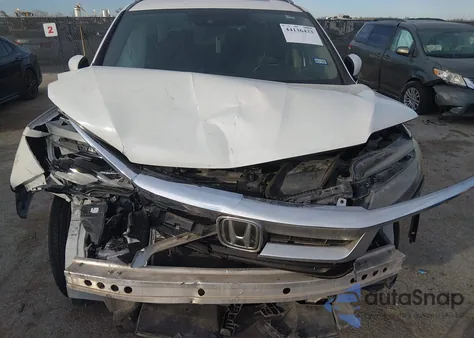 2019 Honda Pilot Elite z USA, uszkodzony, nr VIN 5FNYF6H01KB005222